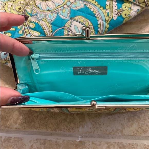 Purses - Picture 3 of 8